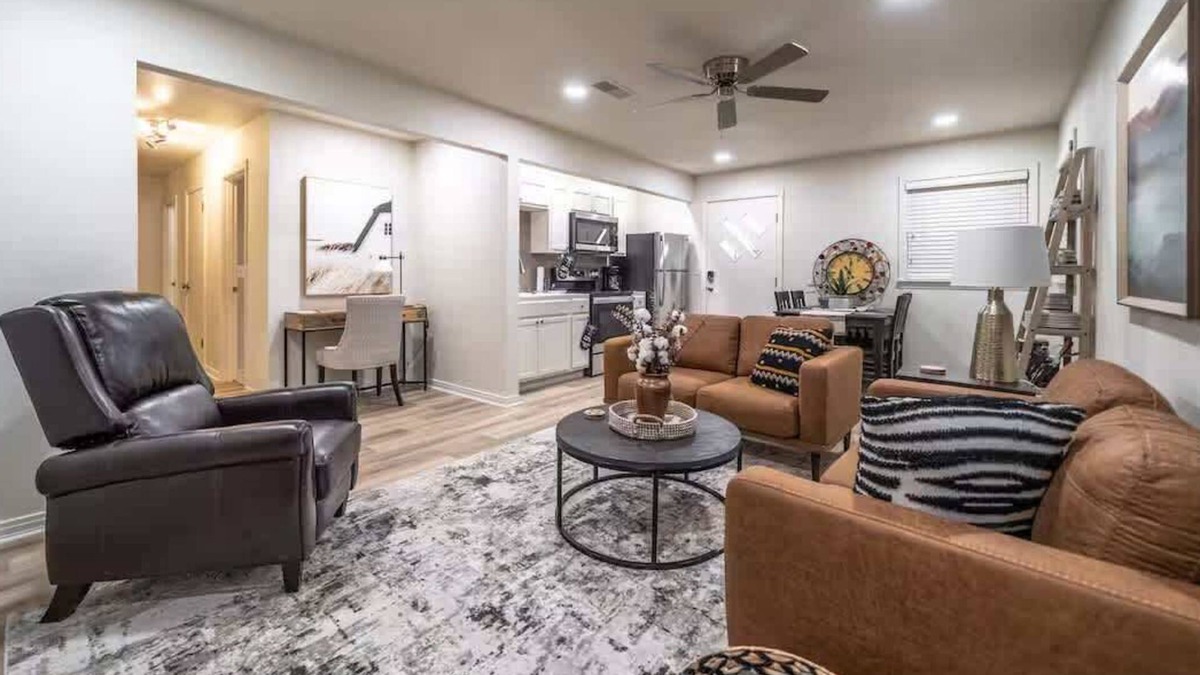 Lubbock House | Cotton Court - 2BR/2BA - Country Living