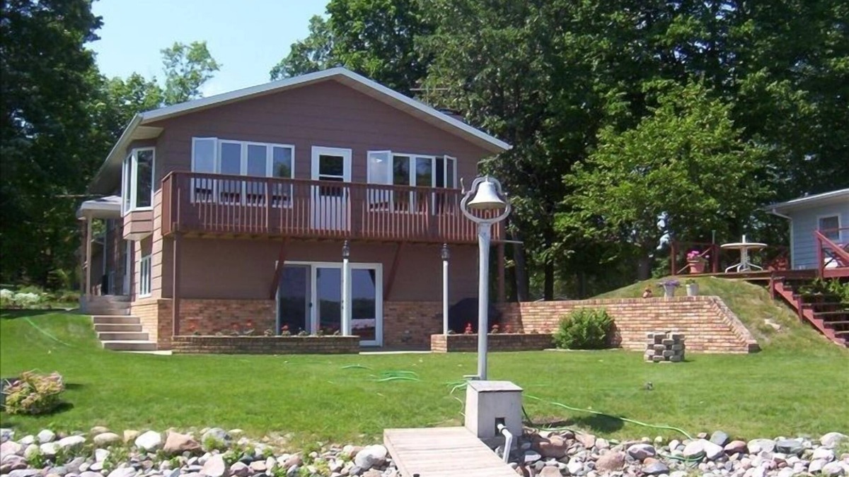 Rochert House | Cotton Lake Home