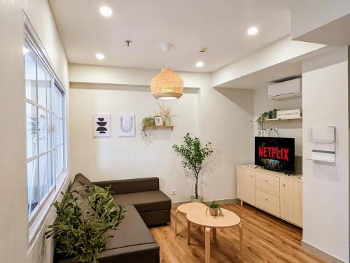 Bandung Kulon Apartment | Cottonwood Apartment at Sudirman Suites Bandung 5-pax