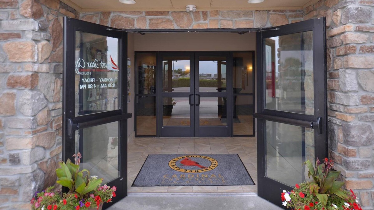 South Sioux City Hotel | Cottonwood Inn and Conference Center