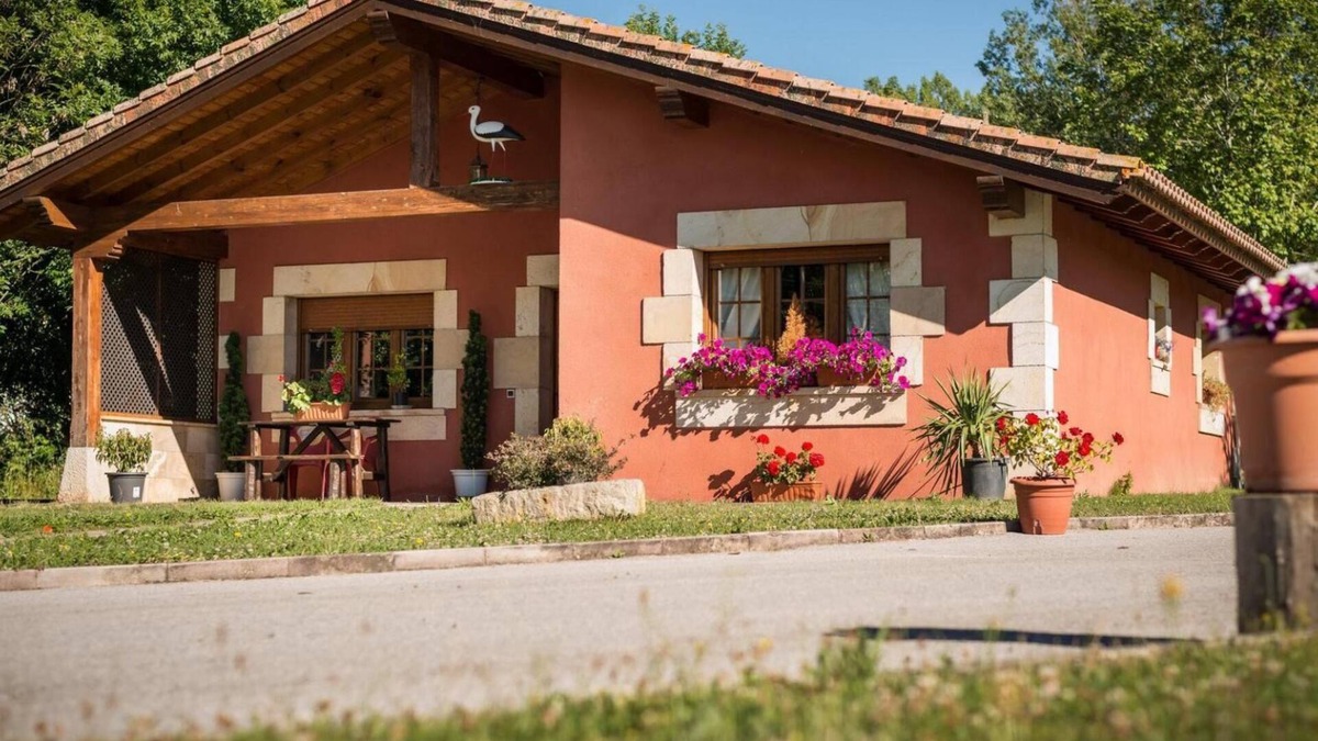 Fontibre House | Country House 'Casa Eva' with Mountain View, Private Garden and Wi-Fi