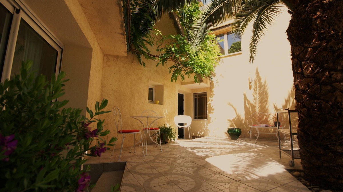Alco House | Couette et Cafe