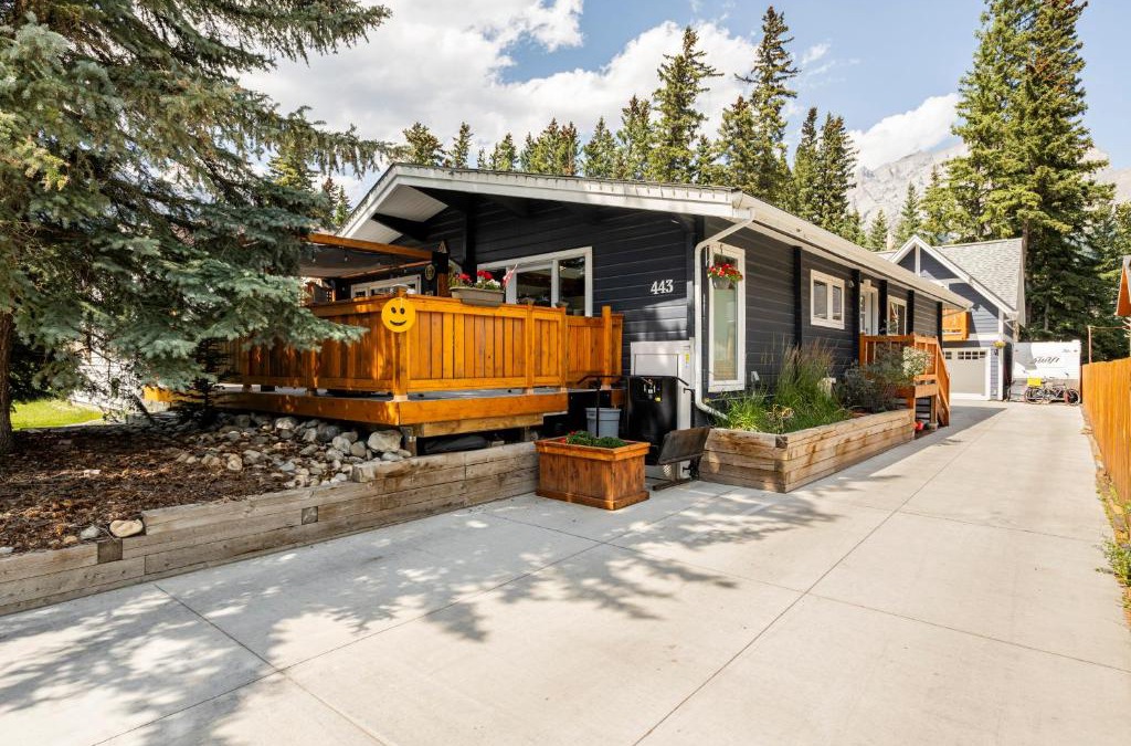 Banff Apartment | Cougar Street Mountain Rental