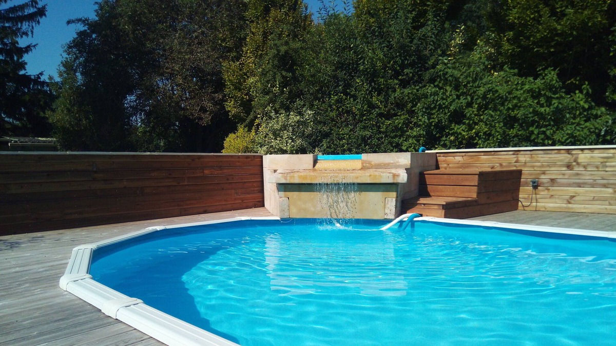 Fontenille-Saint-Martin-d'Entraigues House | Country house for 12 with pool and spa