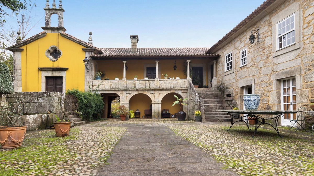 Fontoura Villa | Country Home 'Quinta de San Antonio' with Pool, Mountain View & Wi-Fi