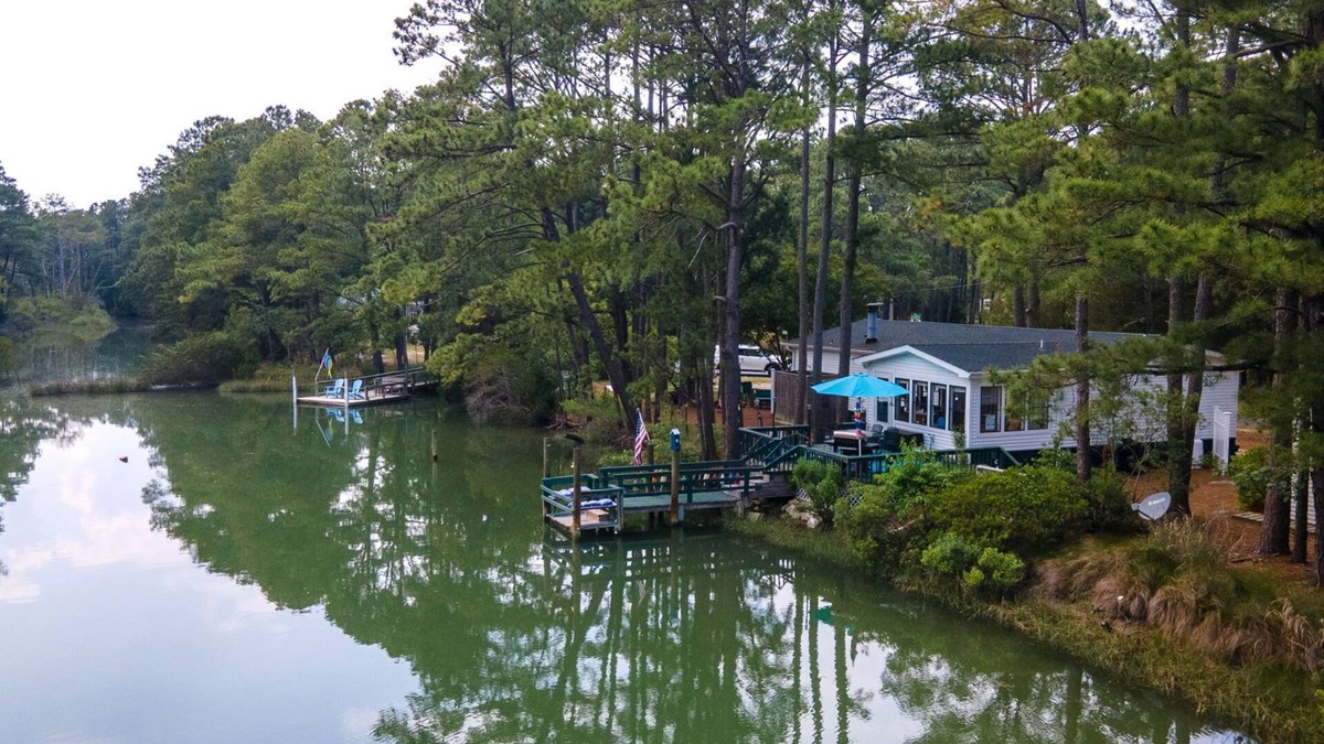 Birdsnest House | Counting Corks - Waterfront, Pet friendly, private dock!