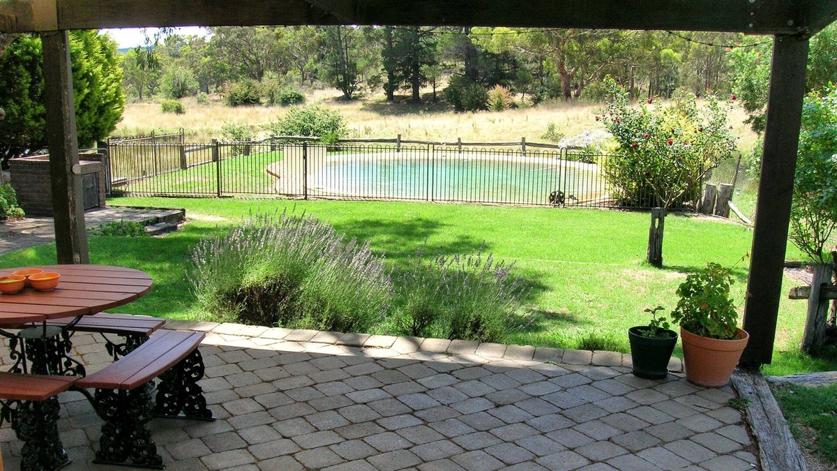Napoleon Reef House | Country Accommodation at Napoleon Reef