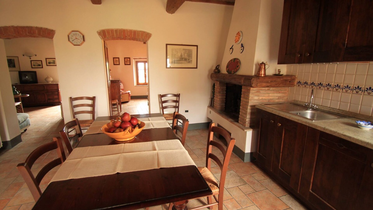 Poggiarello Apartment | Country Apartment in a Small Village in Central Tuscany