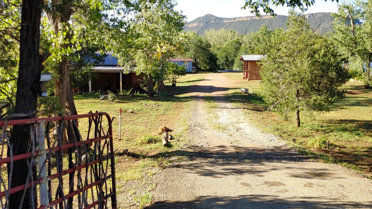 Pecos Other | Country Artist Retreat