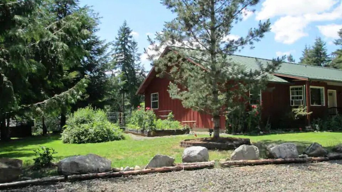 Fort Lewis House | Country Beauty, Peaceful & Quiet