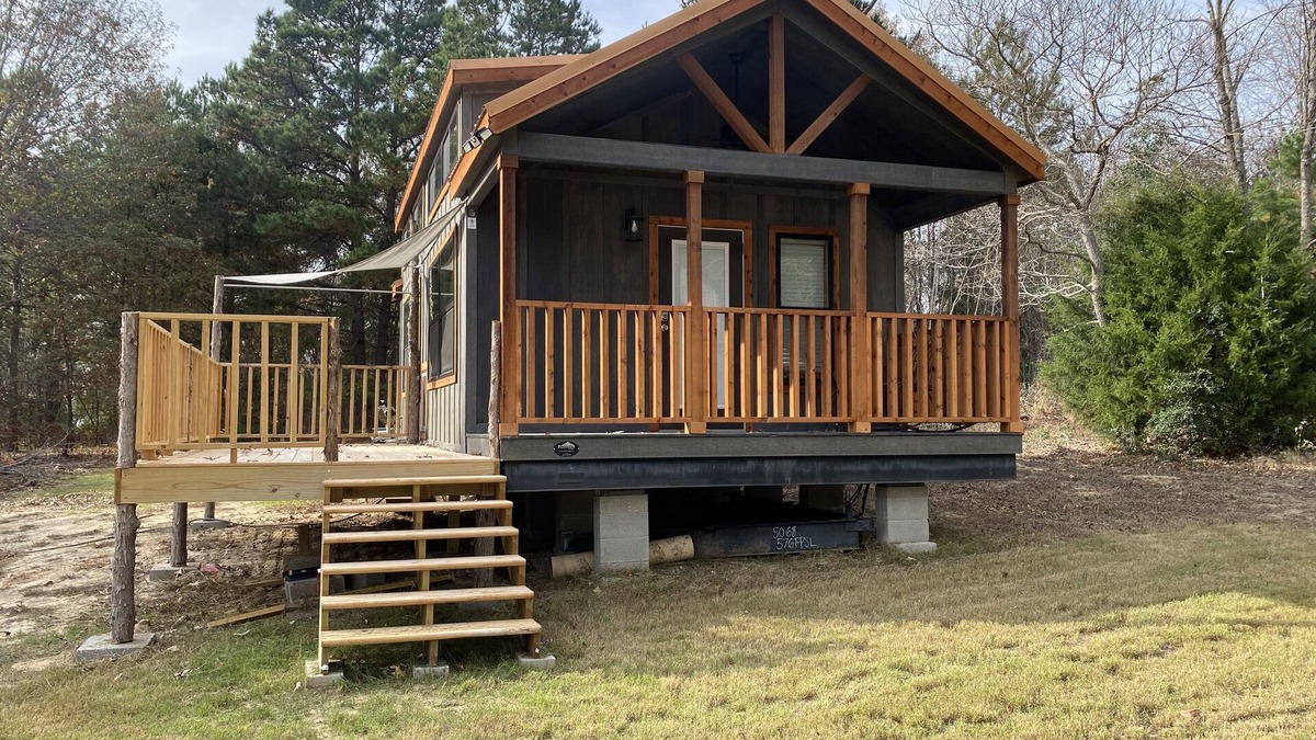 Palestine Cabin | Country Bungalow w/Loft