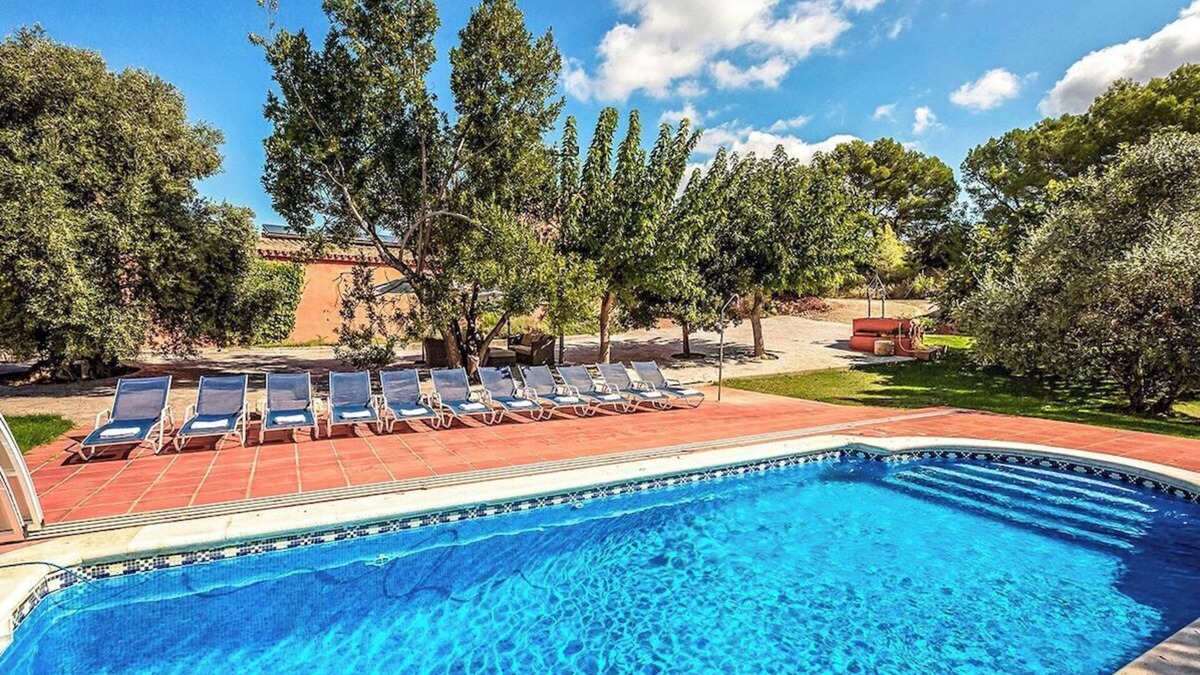 Castellet i la Gornal Villa | Country Chateau for 22 persons - close to Sitges!