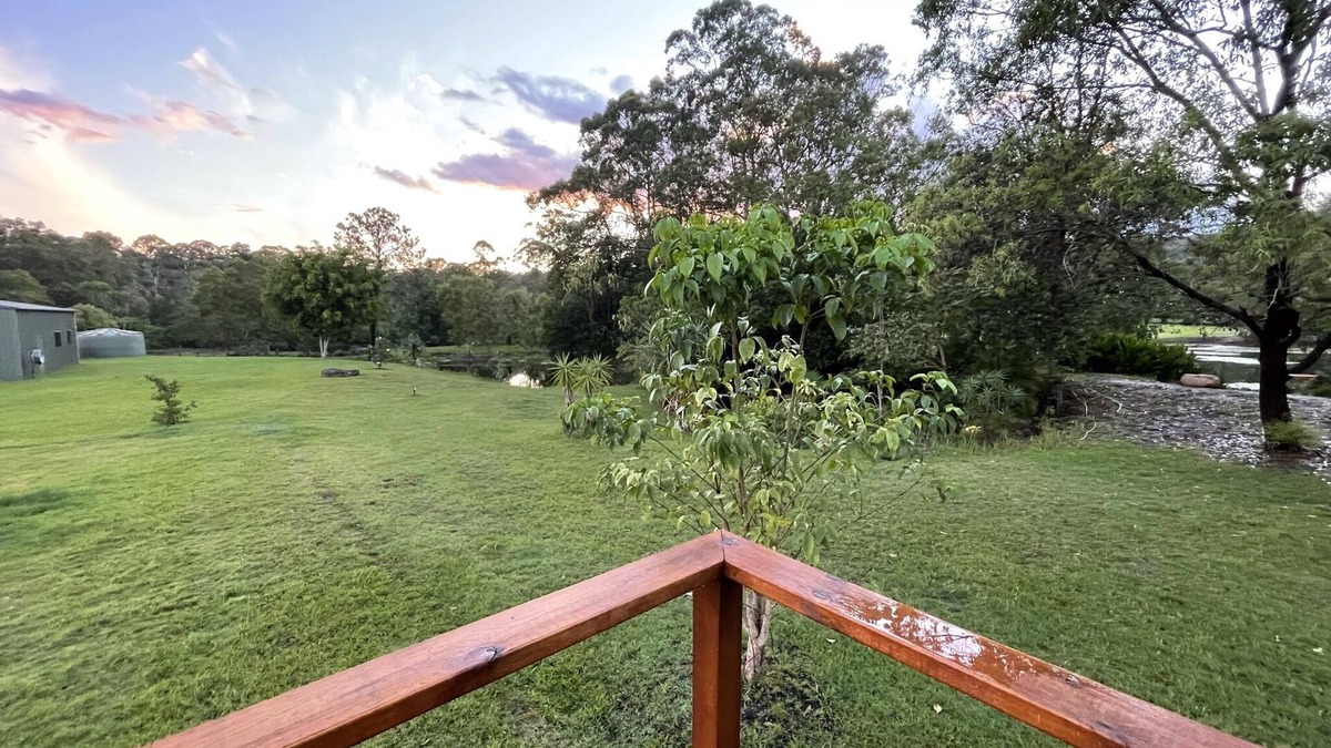 Landsborough Cabin | Country cabin