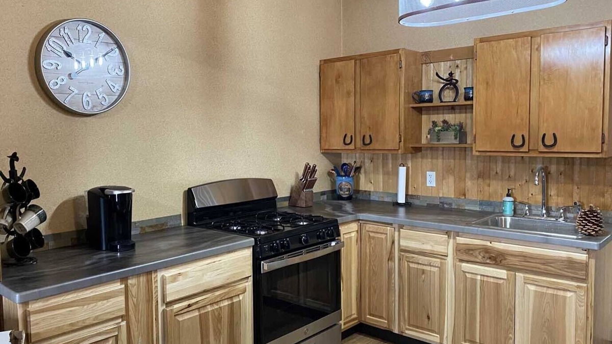 Riverton Cabin | Country Cabin Located In Central Wyoming