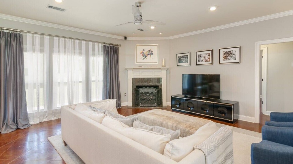 Burnside House | Country Chic, enjoy the quiet setting of country living.