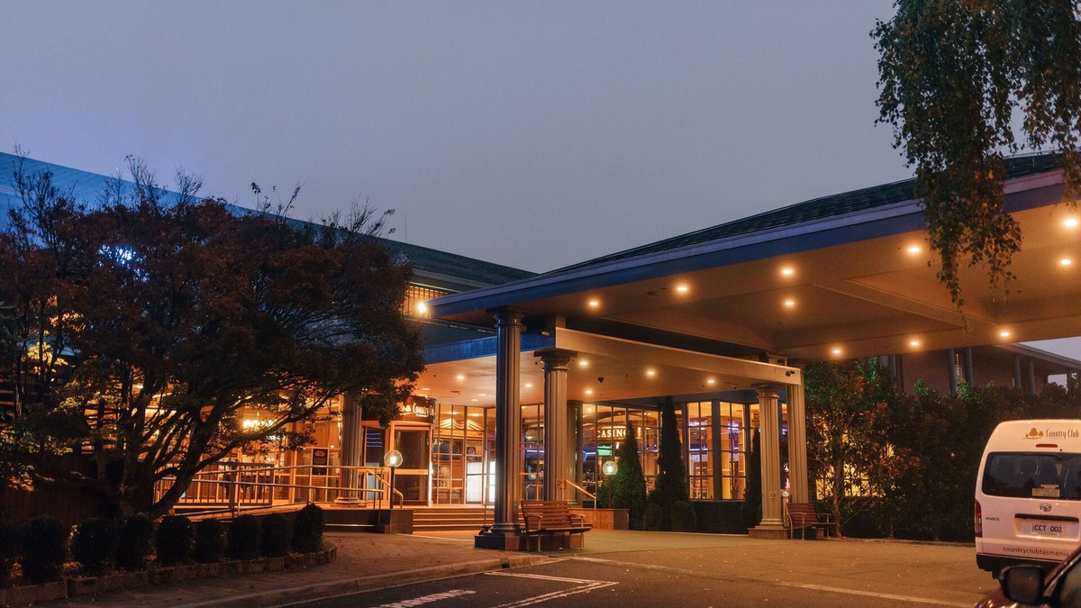 Prospect Vale Hotel | Country Club Tasmania