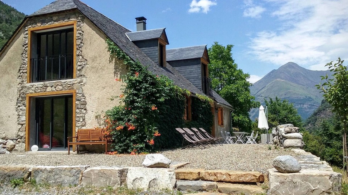 Luz-Saint-Sauveur House | Country Cottage - Sauna, Hottub