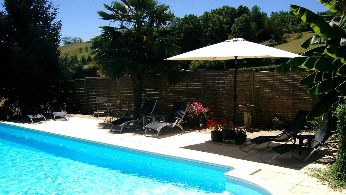 Ayen Cottage | Country Cottage + Fabulous Views. PRIVATE Exclusive Pool. WIFI. Pets Welcome!