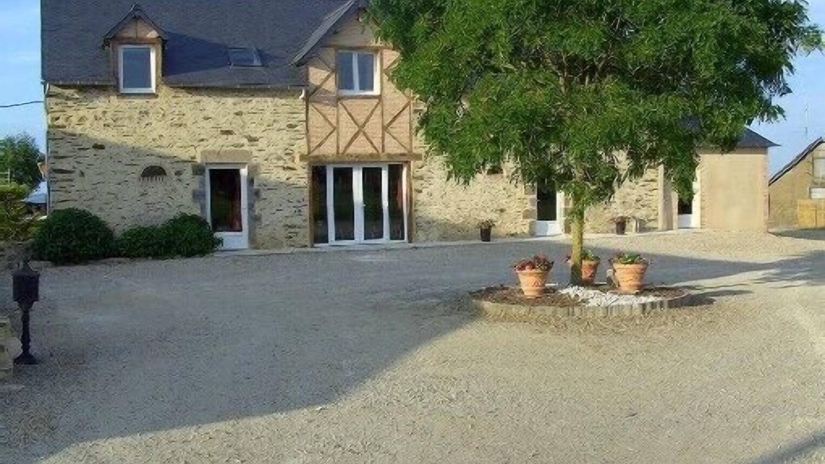 Mont-Saint-Jean House | COUNTRY COTTAGE WITH ITS COVERED POOL and SPA