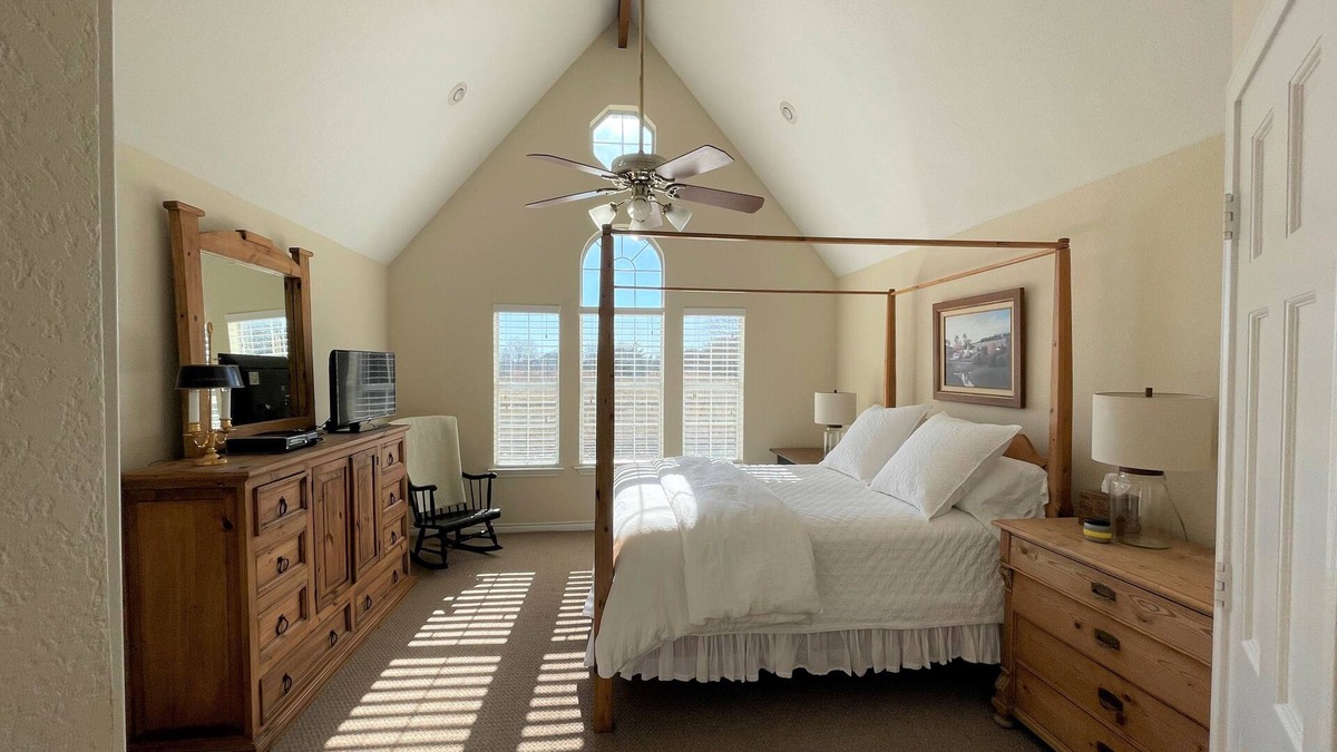 Terrell Cottage | Country Cottage Getaway, Close to Wedding Venues