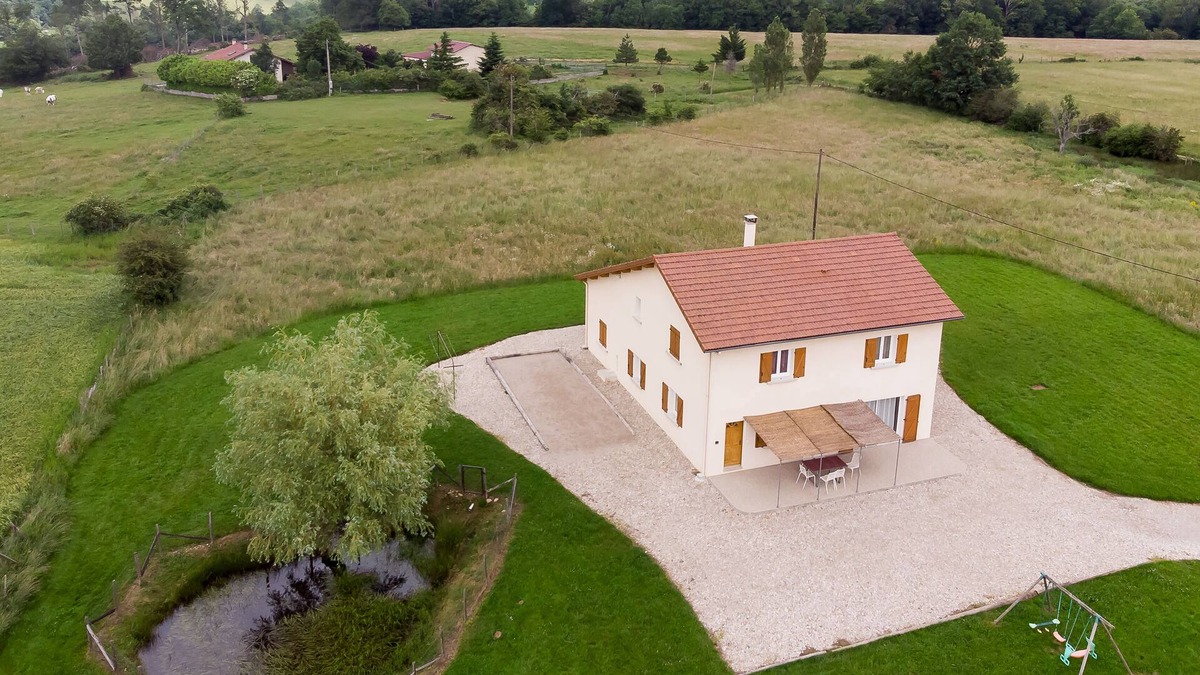 Roybon Cottage | Country Cottage * ideal for large family, family celebration and relaxation