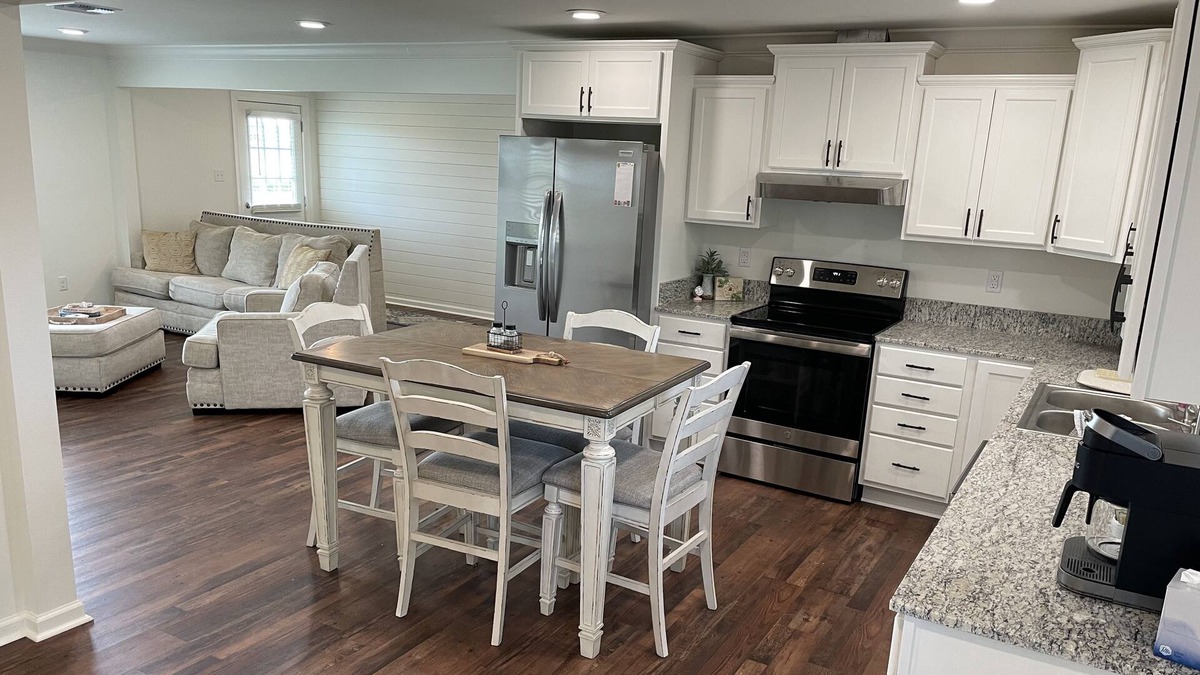 Rayne House | Country Cottage in Roberts Cove