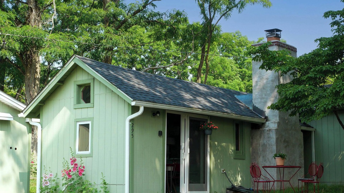 Red Hook Cottage | Country Cottage Retreat, Fido stays for free