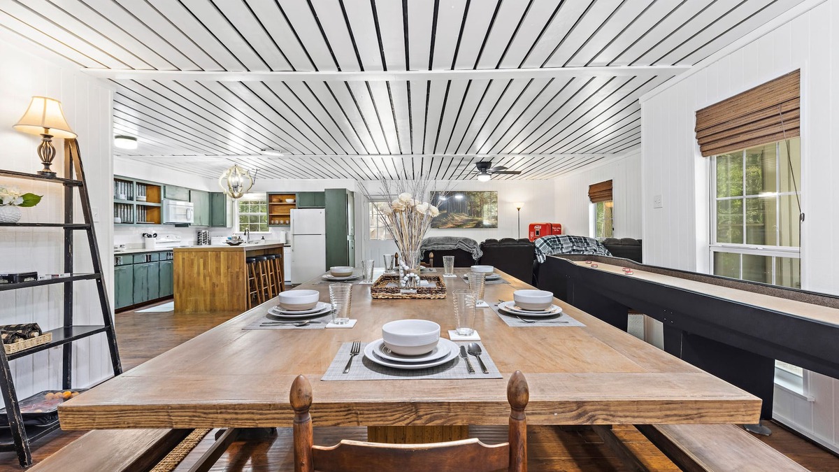 Wylie House | Country Cottage Retreat with Family Fun Activities