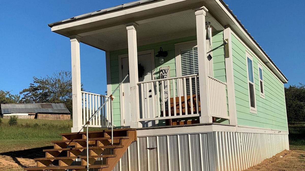 Batesville Cottage | Country Cottage