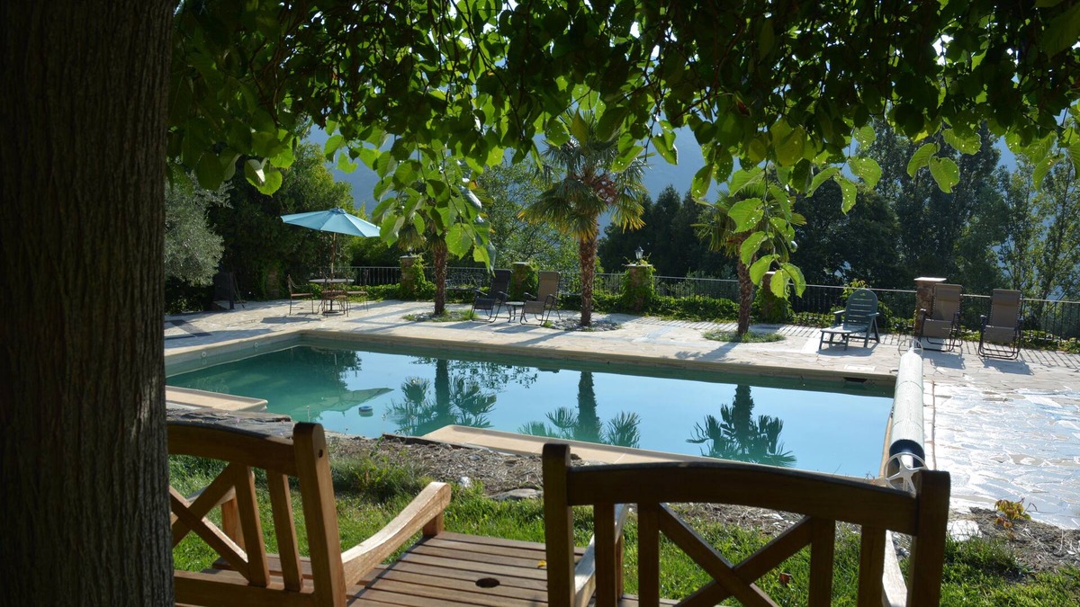 Busquistar Cottage | Country cottage with large swimming pool in Sierra Nevada National park.