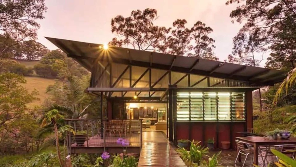 Cooroy House | Country Creek Retreat