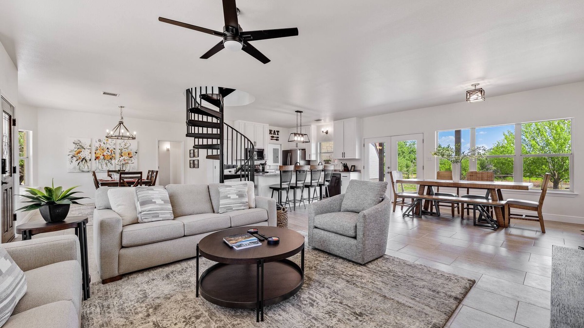 Liberty Hill House | Country Dream in Liberty Hill-4 BR/4 BA on 14 acres!