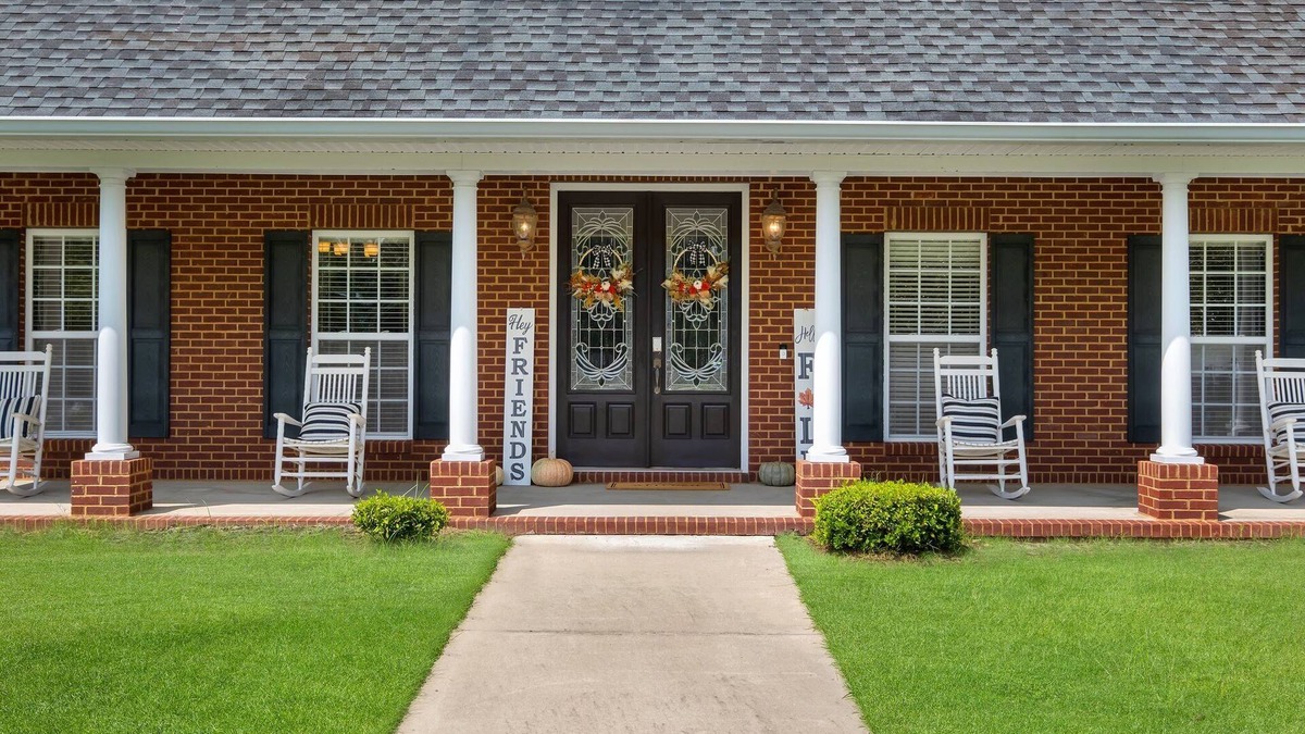 Havana House | Country Estate on private 6 acres. 5bed/6bath w/Movie Room and Pool Table