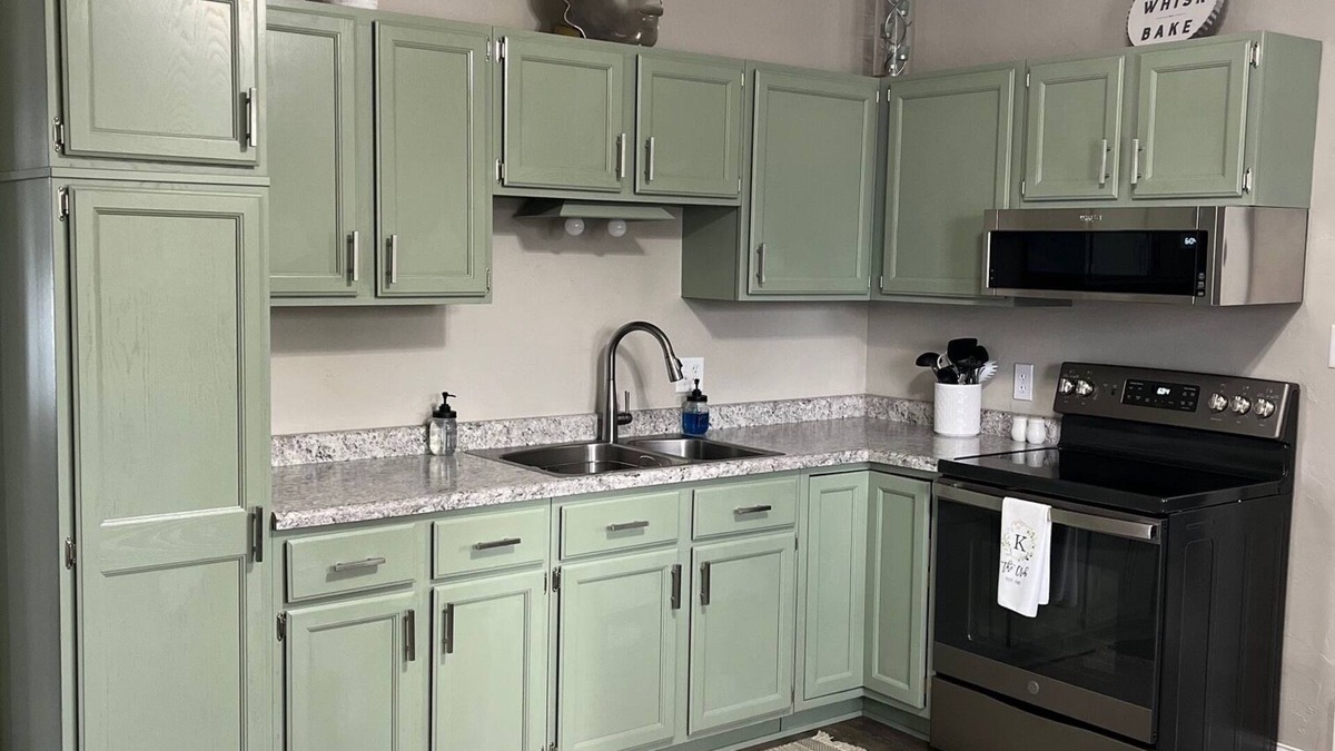 Malone Apartment | Country Farmhouse -7 minutes from Lake Winnebago