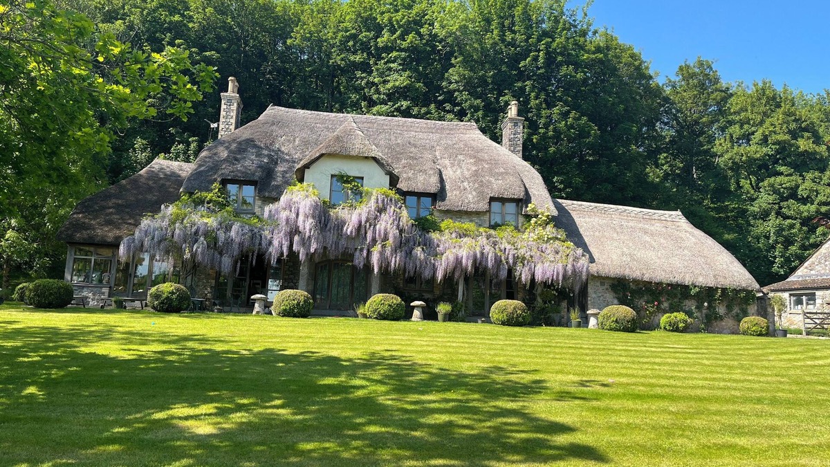 Heligan Other | Country farmhouse surrounded by lakes green fields with private spa