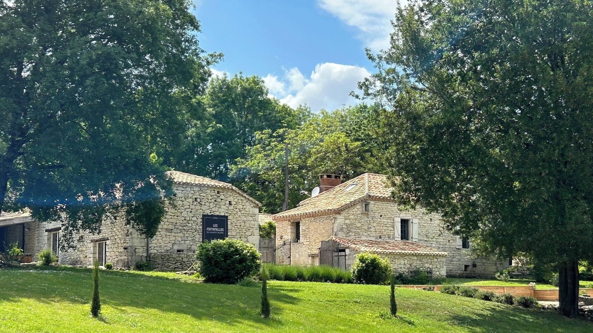 Sainte-Croix House | Country house with private spa, pool and billiards table.