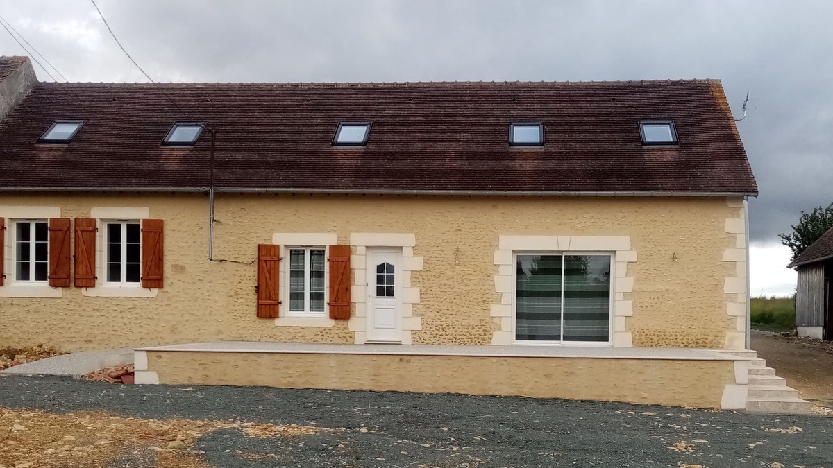 Saint-Calez-en-Saosnois House | country house with garden
