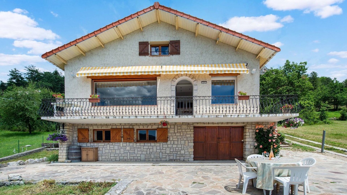 Saint-Julien-du-Verdon House | Country House in Saint-Julien near Verdon Park