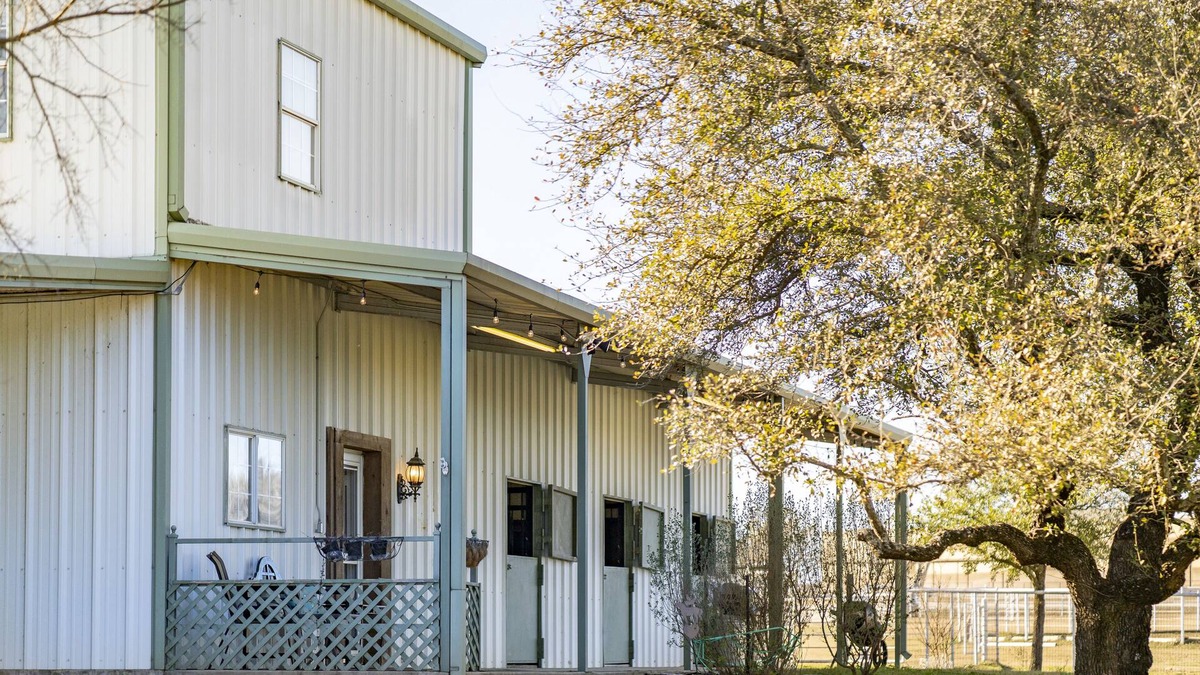 Fort Worth Other | Country Getaway 1 mile from Harbor One Marina on Eagle Mt. Lake.
