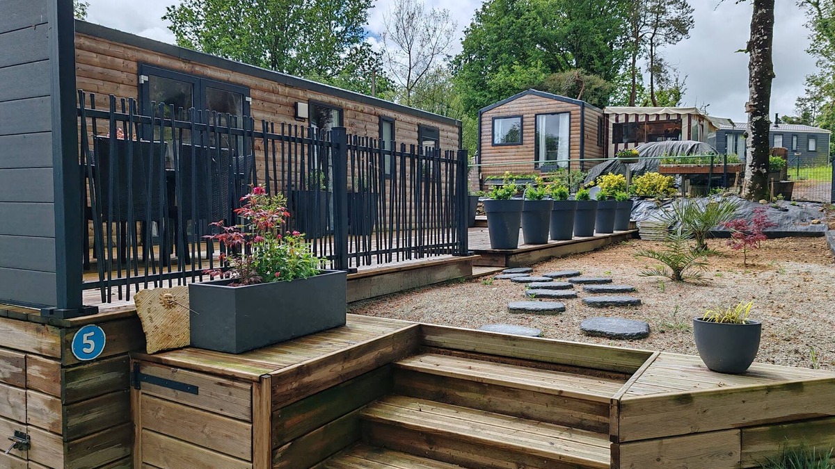 Baud House | Country getaway in a mobile home, 40 minutes from the beach, with a large terrace!