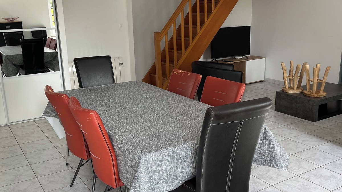 Bonchamp-les-Laval House | COUNTRY GITE - 8 PEOPLE