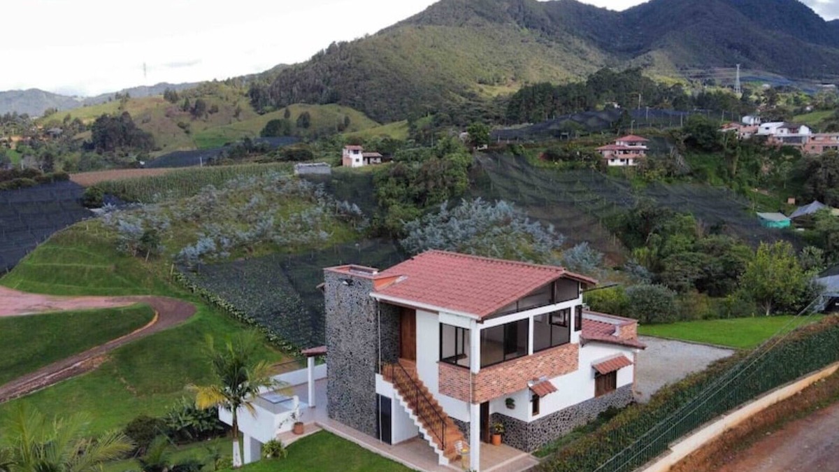El Carmen de Viboral House | Country house surrounded by nature