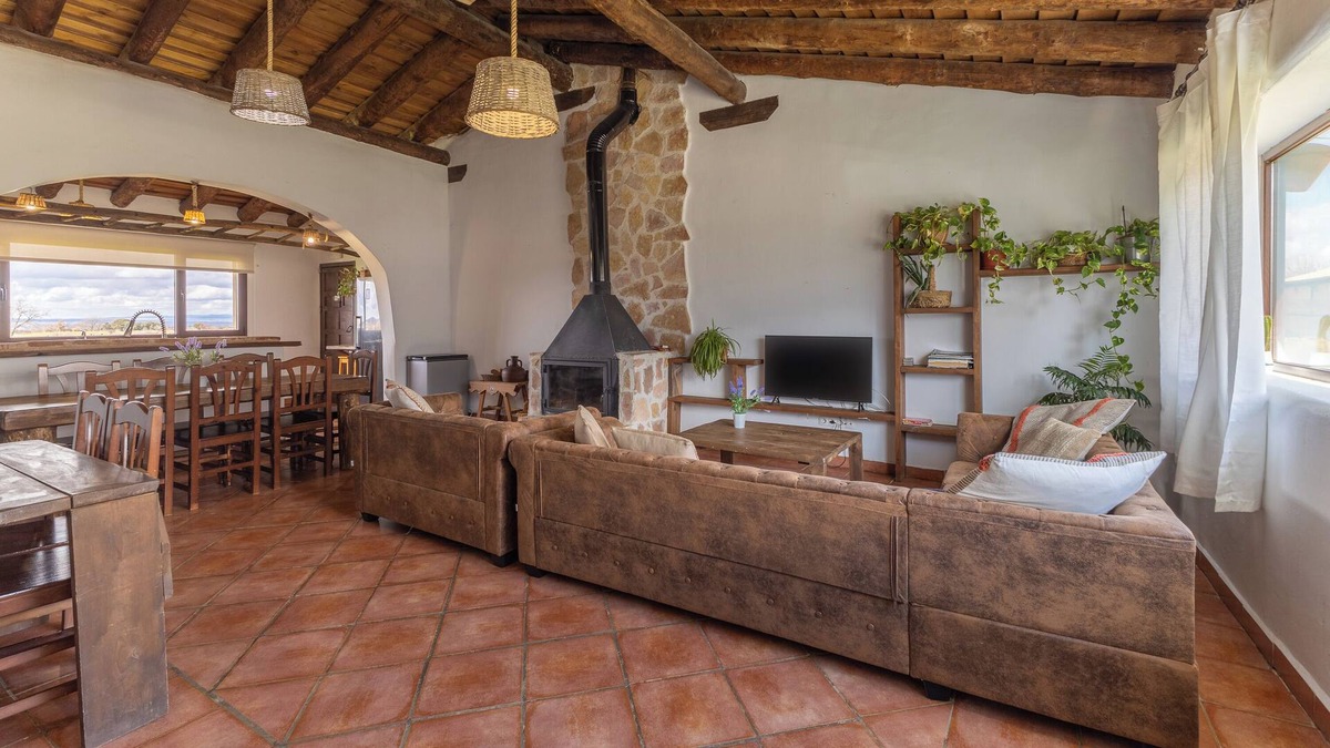 Santo Tome del Puerto House | Country House 'Conejo' with Mountain View, Private Garden and Wi-Fi