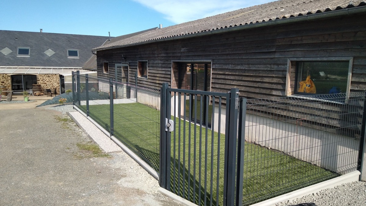 Le Bourgneuf-la-Foret House | Country house with heated indoor pool
