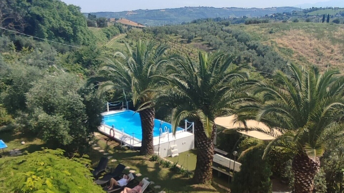 Monsampolo del Tronto House | Country house in the hills 8 km from St. Benedict of T. Mediterranean Atmosphere