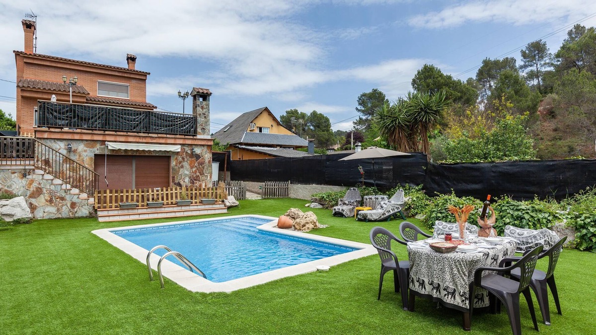 Corbera De Llobregat House | Country Home Antonio y Maria Rosa with Mountain View, Pool & Wi-Fi
