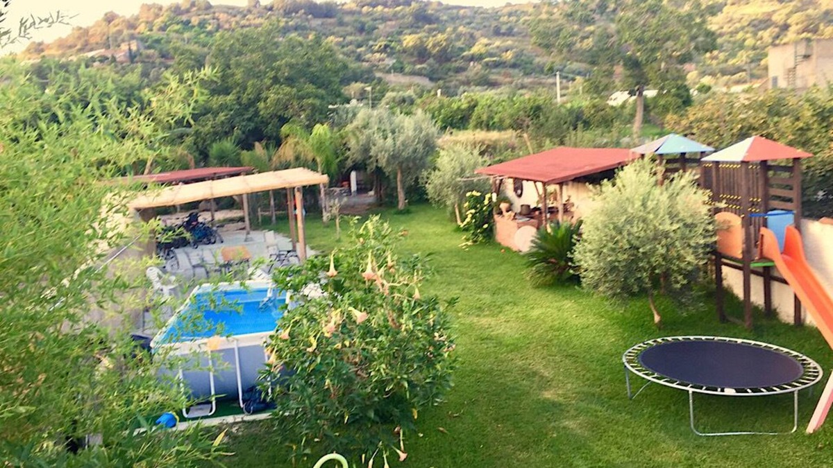 Sant'Alessio Siculo House | Country house near the sea Luna