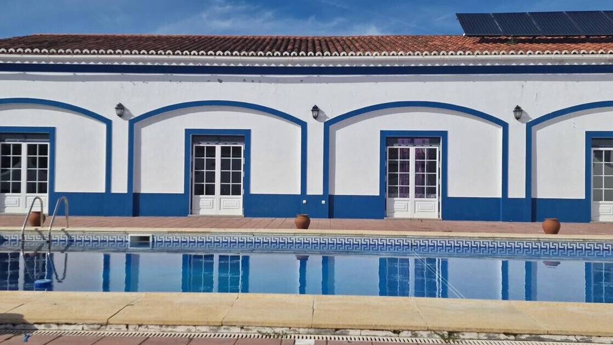 Reguengos de Monsaraz Villa | Country House 'Herdade Do Corval' with Mountain View, Wi-Fi and Air Conditioning