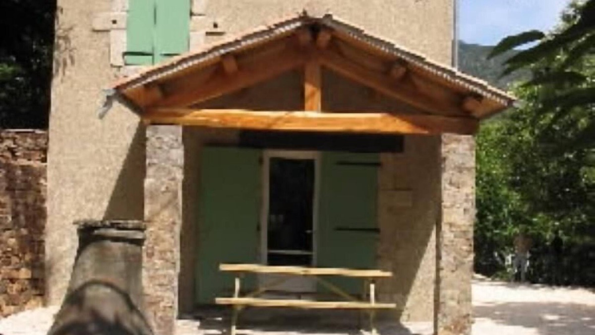 Saint-Melany Cottage | country holiday home - St-Mélany