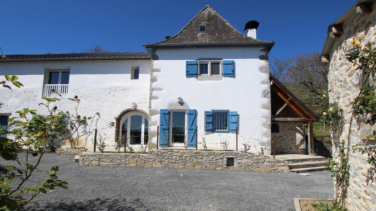 Menditte House | country holiday home - MENDITTE